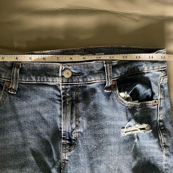 Old  Navy mid rise boyfriend jeans. Size 6 - Picture 6 of 8